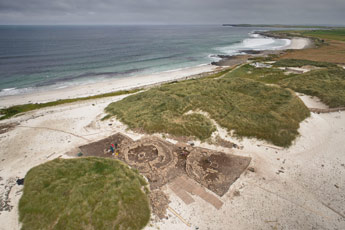 Utgrävning av Links of Noltland från ovan. Bilden är tagen med hjälp av Kieran Baxters ballongrigg.